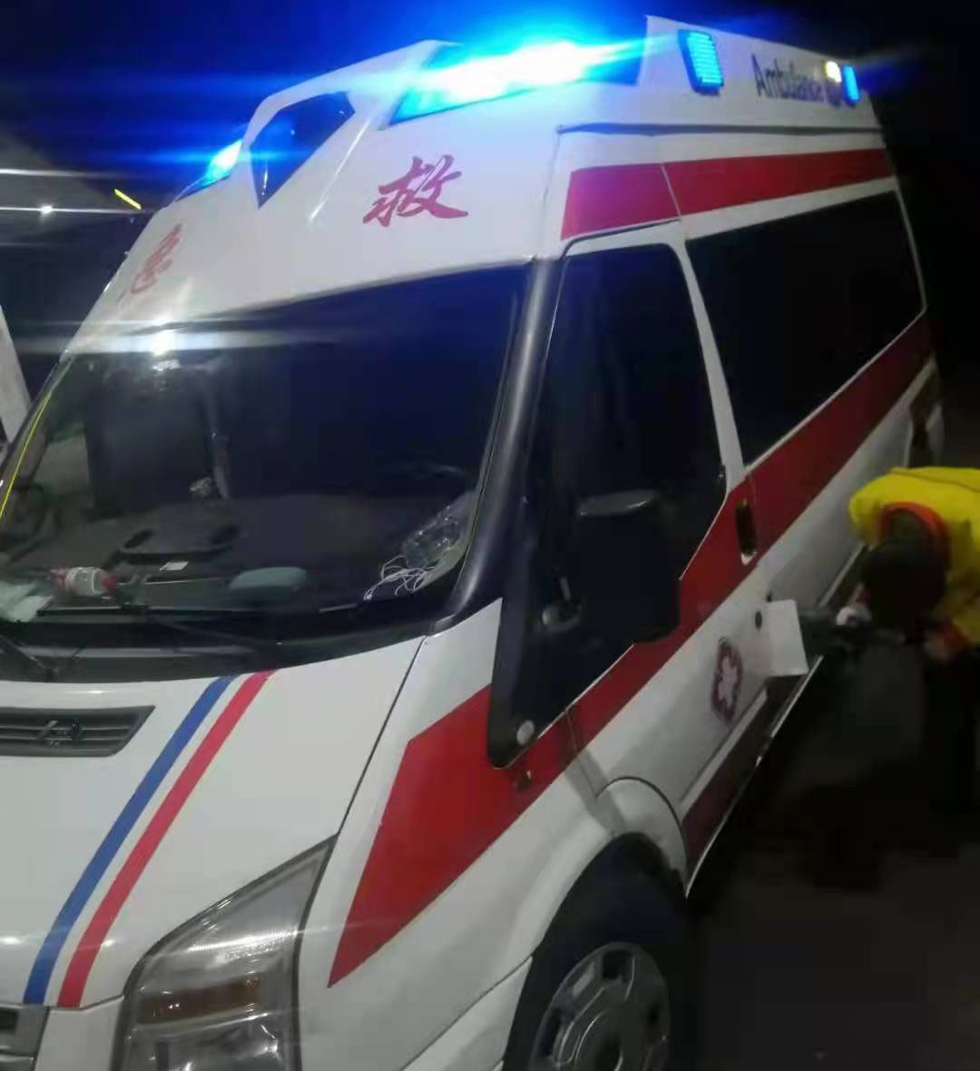 三亚市专业救护车出租